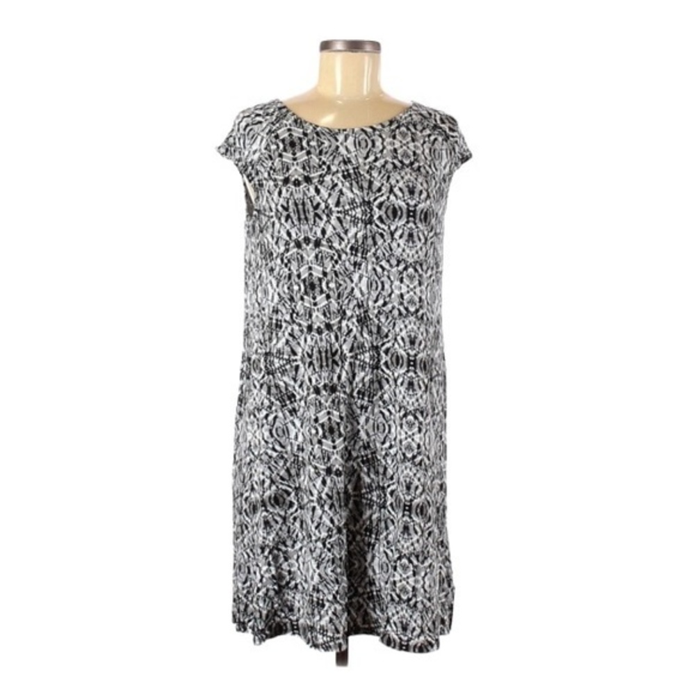 Sundays‎ M black/white geometric short sleeve crew neck A line stretch dress